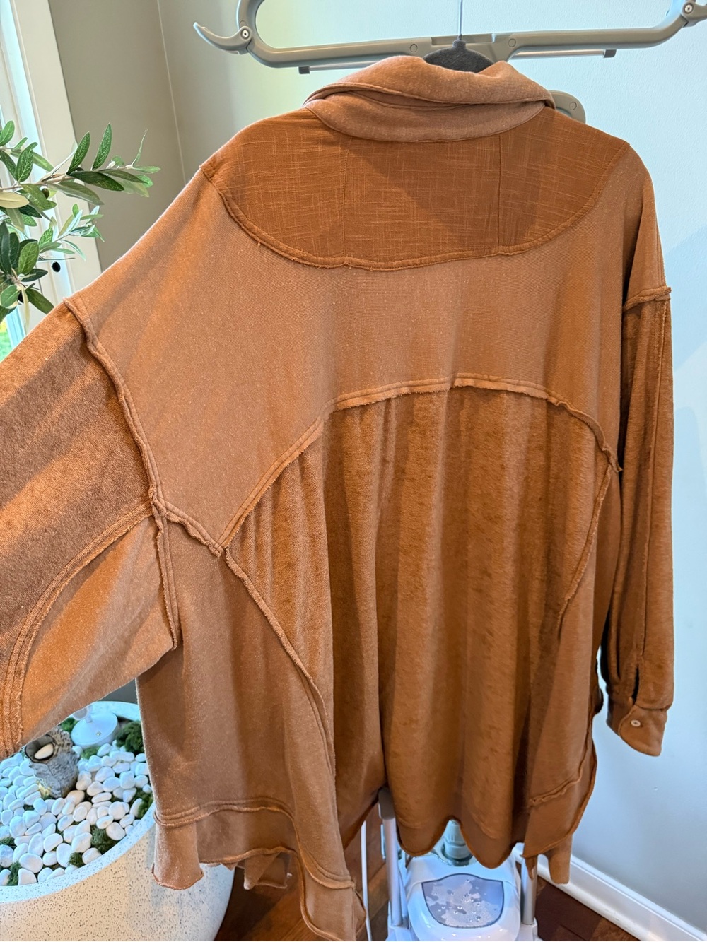 Free People Sweatshirt Hi Lo Slouchy Button Pockets Burnt Sienna Brow - Picture 9 of 10